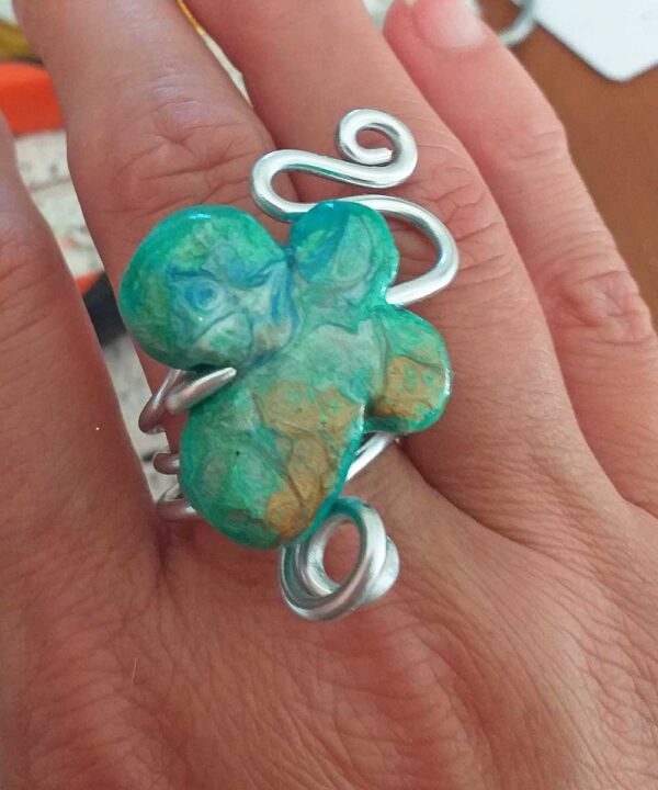 Anello farfalla in ceramica