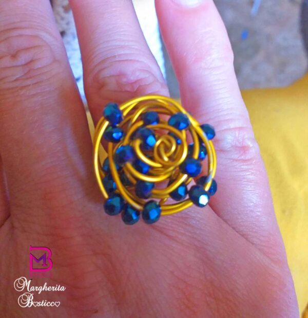 Anello realizzato in Alluminio con Perline