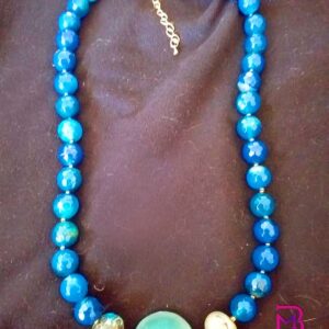Collana di Agata striata blu con centrale di Madreperla