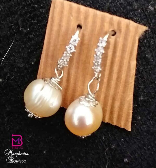 Parure bellissima composta da Collana, Anello, Orecchini in Perle Coltivate - immagine 2