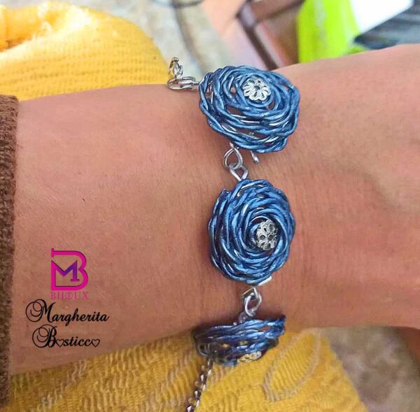 Parure bellissima: Collana, Braccialetto, Anello e Orecchini a roselline - immagine 4