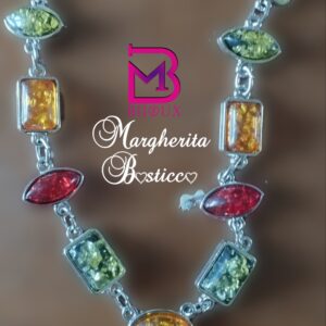 Collana con resina ambrata colorata
