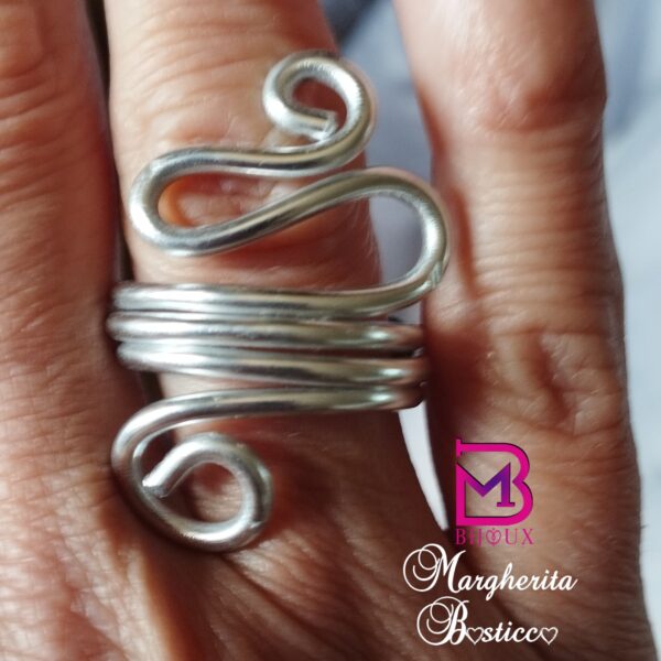 Anello artigianale di alluminio