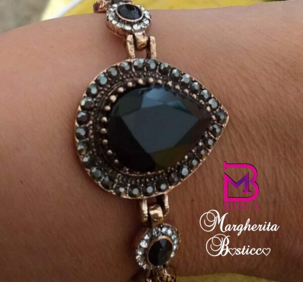 Bracciale con onice nero centrale