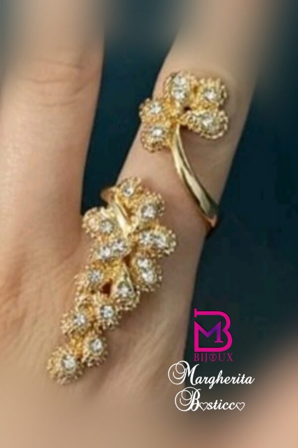 Anello originale di grande effetto