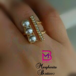 Anello con brillantini e perline regolabile