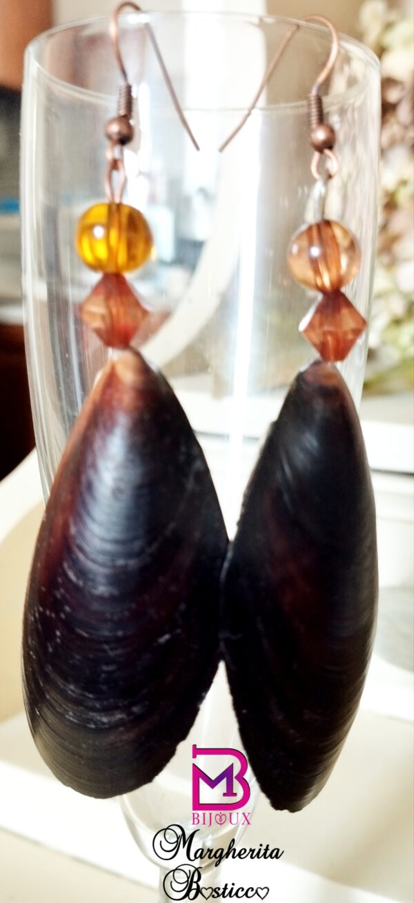 Orecchini con conchiglie