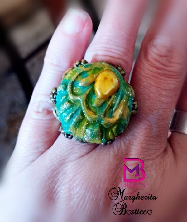 Anello artigianale realizzato con pasta polimerica