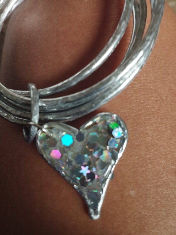 Bracciali a cerchio con ciondolo cuore - immagine 2