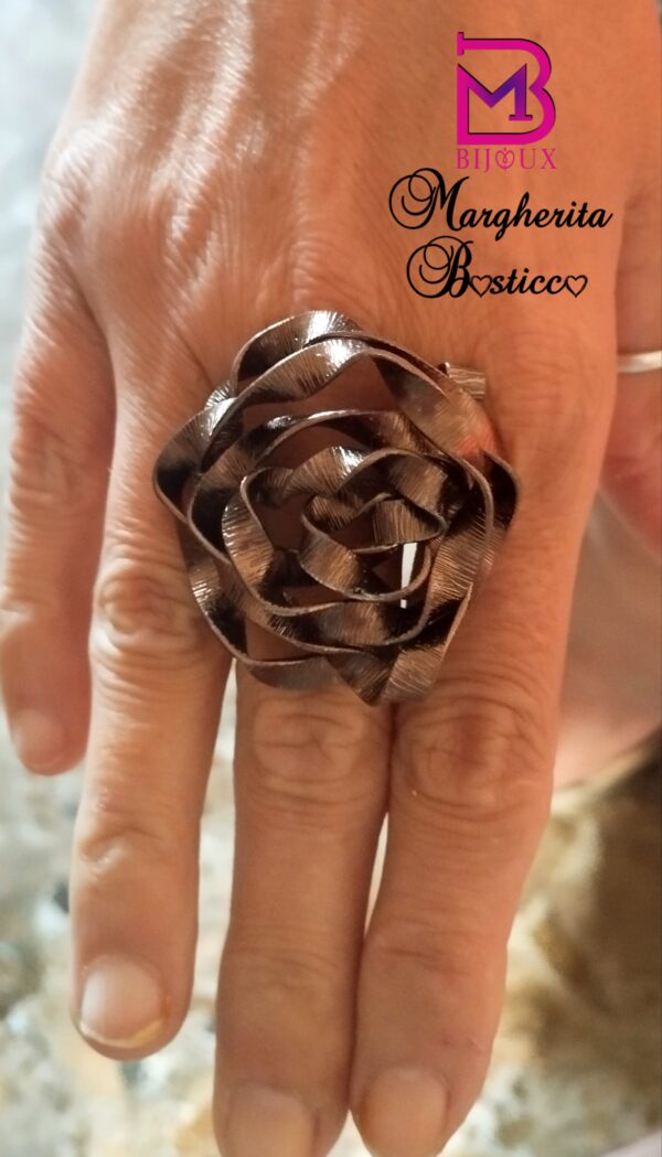Anello rosellina oro ricco - immagine 3
