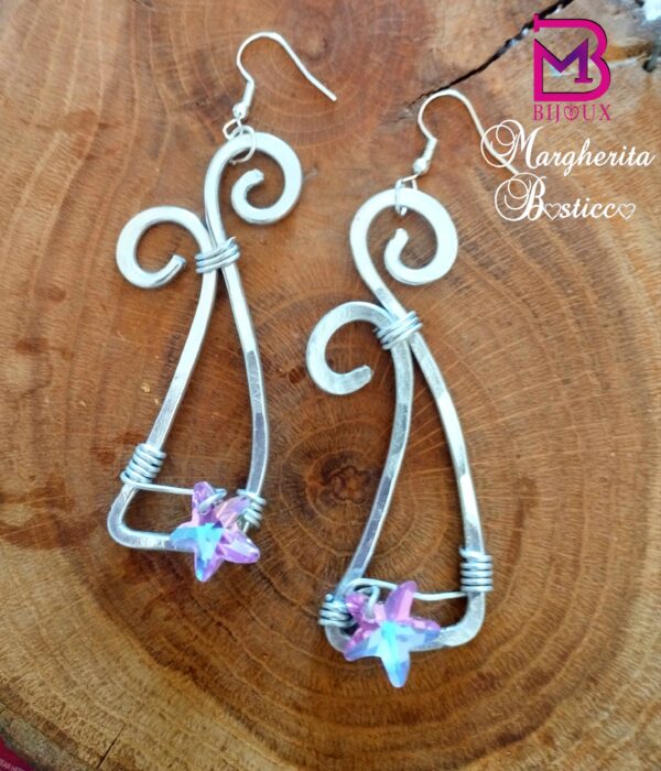 Orecchini stella di cristallo orecchini artigianali realizzati con tecnica wire in alluminio con stelline di cristallo