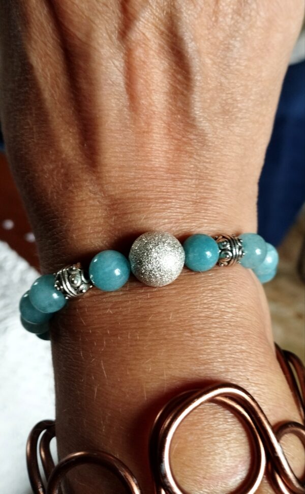 Bracciale elastico con acqua marina e centrale argentato