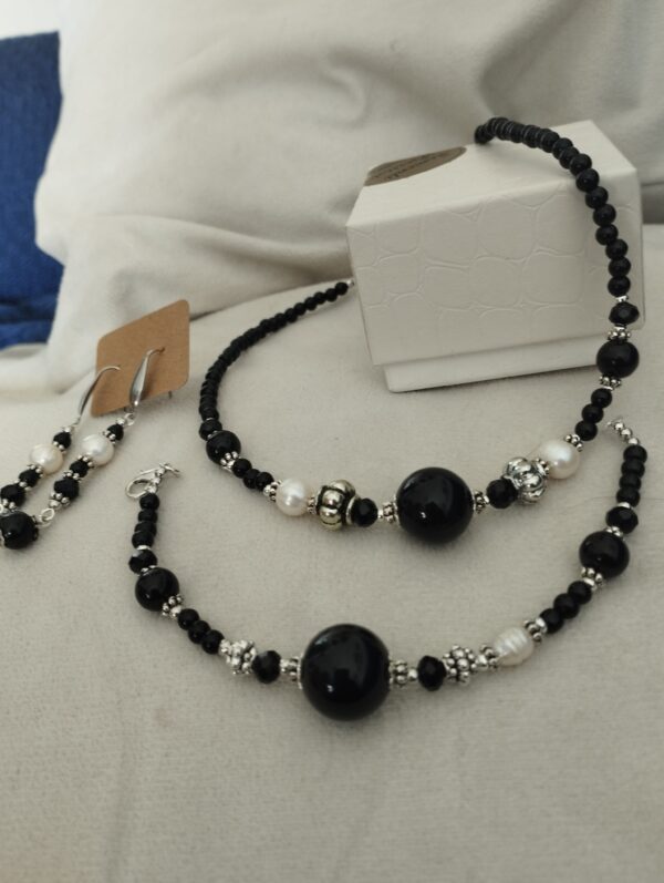 Parure di agata nera